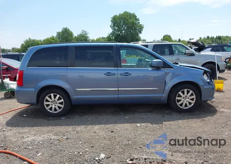 2012 Chrysler Town & Country Touring z USA, uszkodzony, nr VIN 2C4RC1BG0CR209215